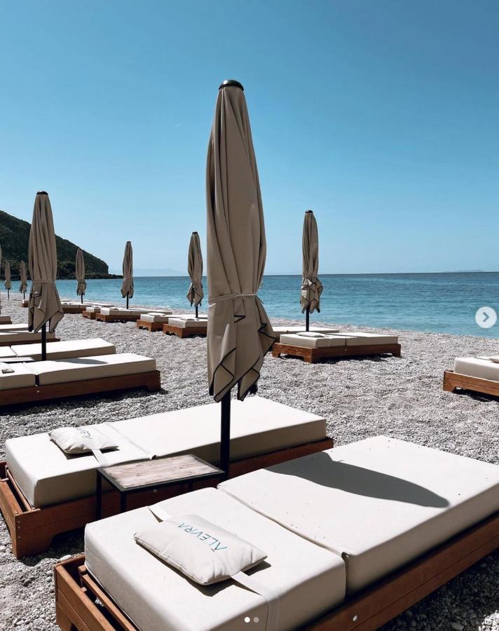 Alevra Hotel Dhërmi Екстериор снимка